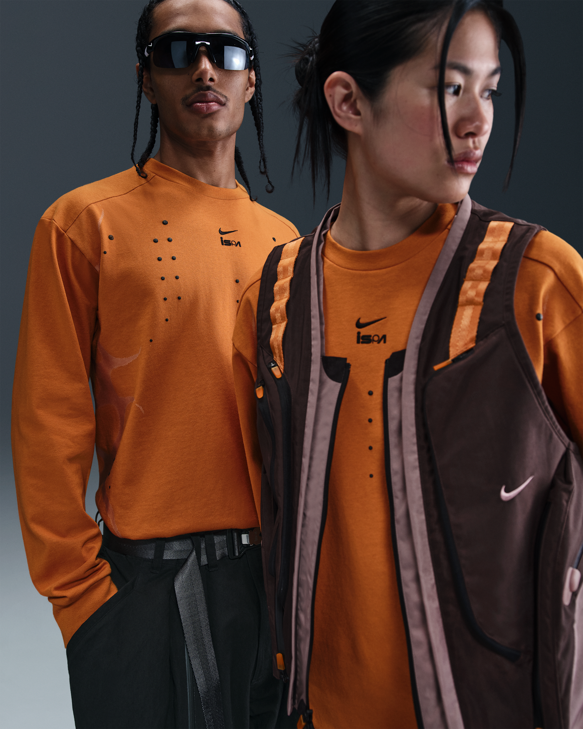 Nike ISPA ロングスリーブTシャツ 大人気 NIKE ISPA ロングスリーブ Tシャツ 立体感あるデザイン